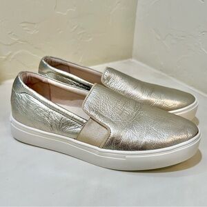 NWOT Birdies “The Swift” Gold Leather Sneakers